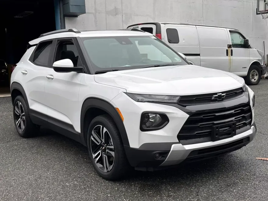 2021 Chevrolet Trailblazer LT photo 1