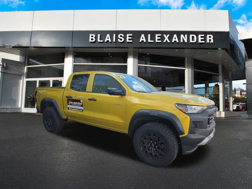 2023 Chevrolet Colorado Trail Boss photo 1