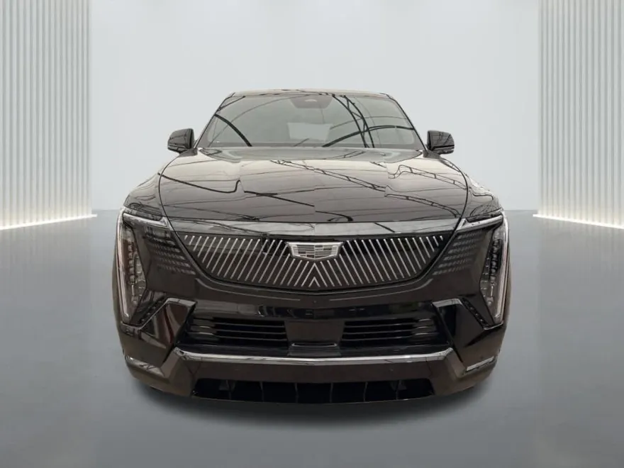2025 Cadillac Escalade IQ Sport photo 2