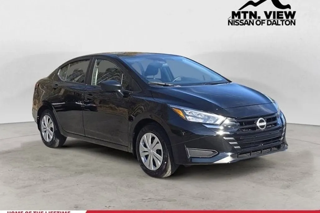2025 Nissan Versa S photo 1