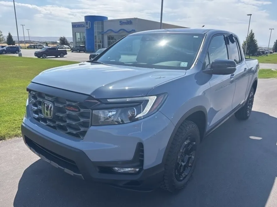 2025 Honda Ridgeline TrailSport photo 1