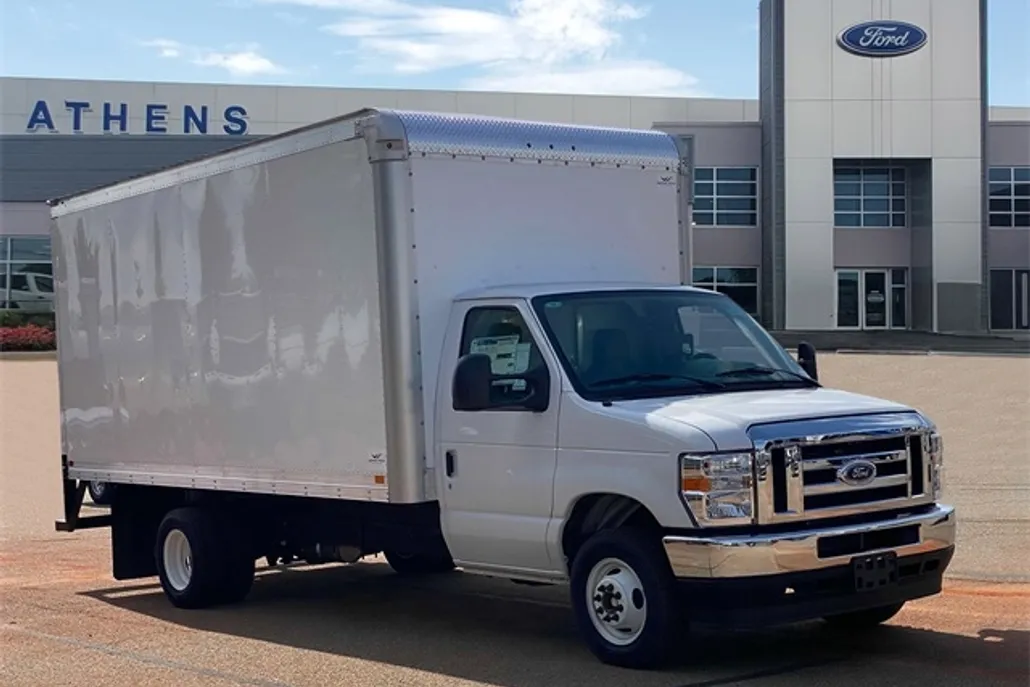 2025 Ford E-450 photo 1