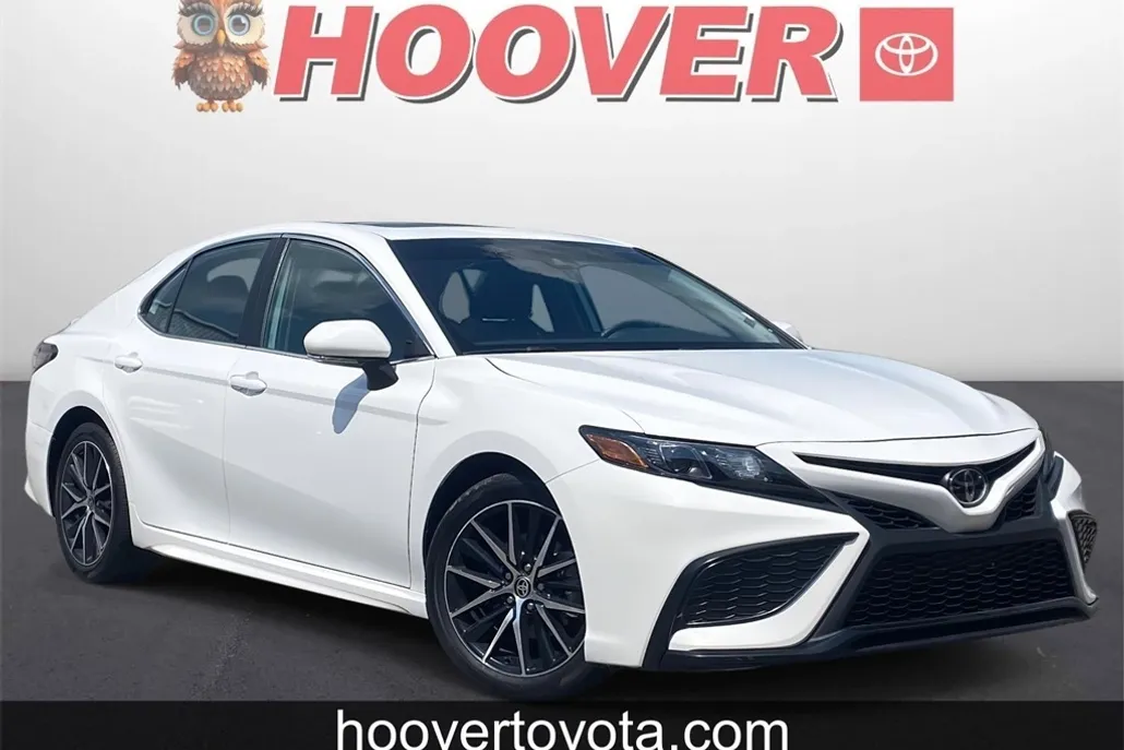 2024 Toyota Camry SE photo 1