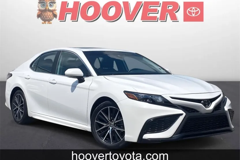 2024 Toyota Camry SE photo 1