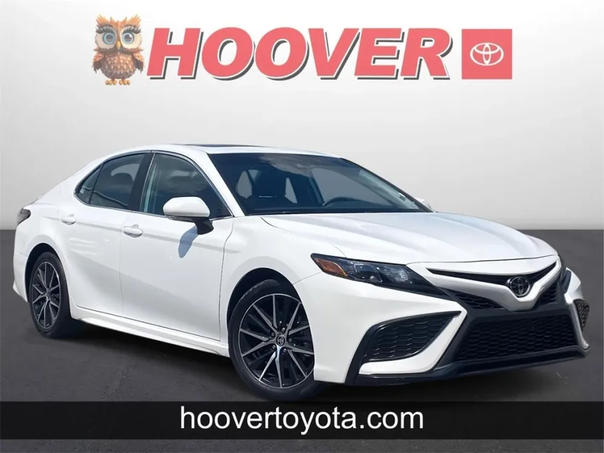 2024 Toyota Camry SE photo 1