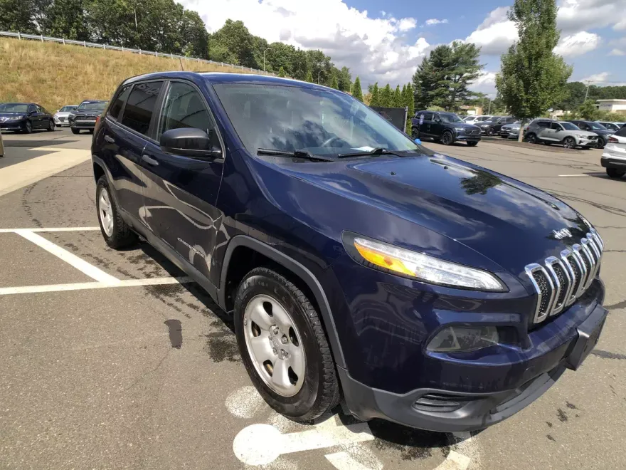 2014 Jeep Cherokee Sport photo 1