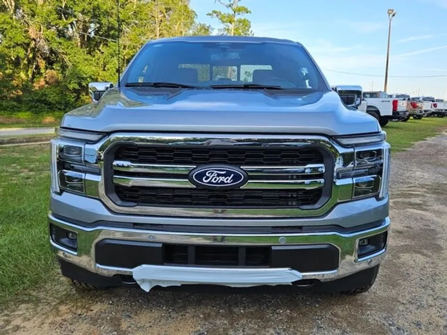 2025 Ford F-150 Lariat photo 1