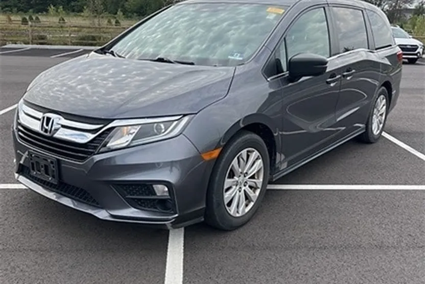 2019 Honda Odyssey LX photo 1