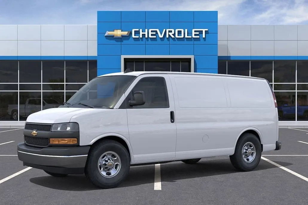 2025 Chevrolet Express Cargo 3500 Base photo 1