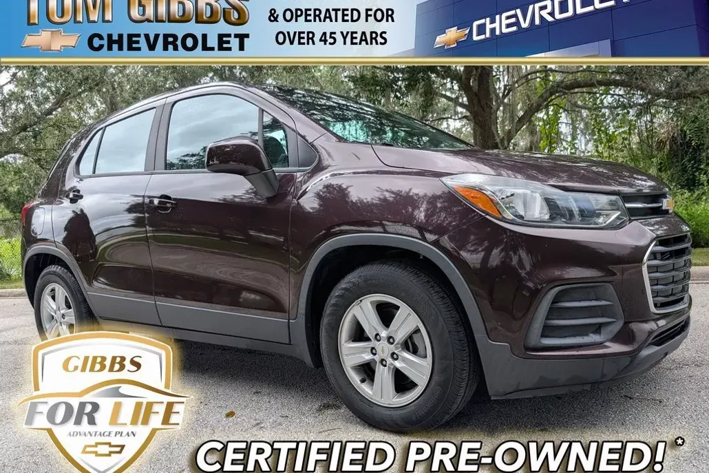 2020 Chevrolet Trax LS photo 1