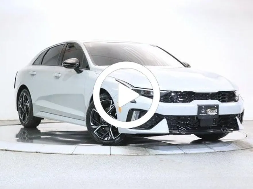 2025 Kia K5 GT-Line photo 1