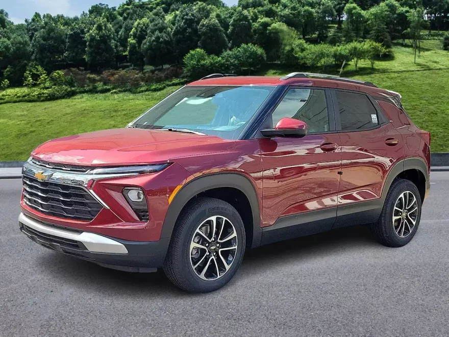 2025 Chevrolet Trailblazer LT photo 1