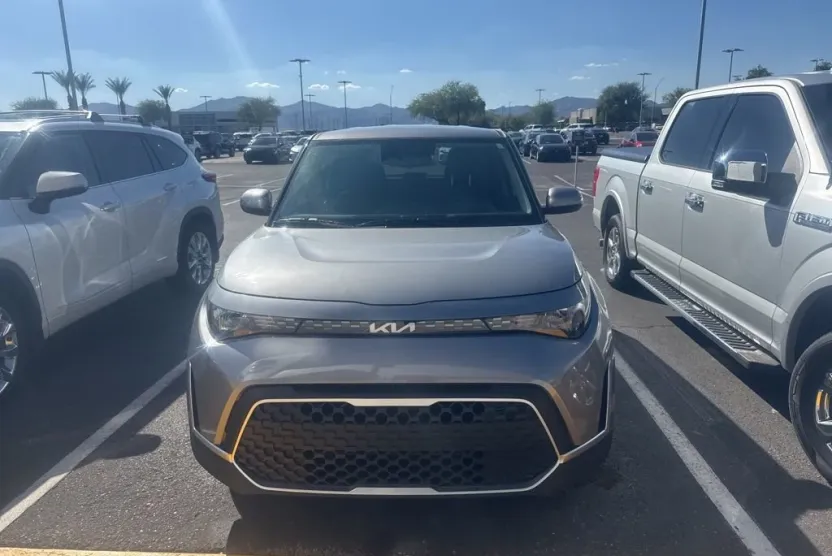 2023 Kia Soul LX S photo 1