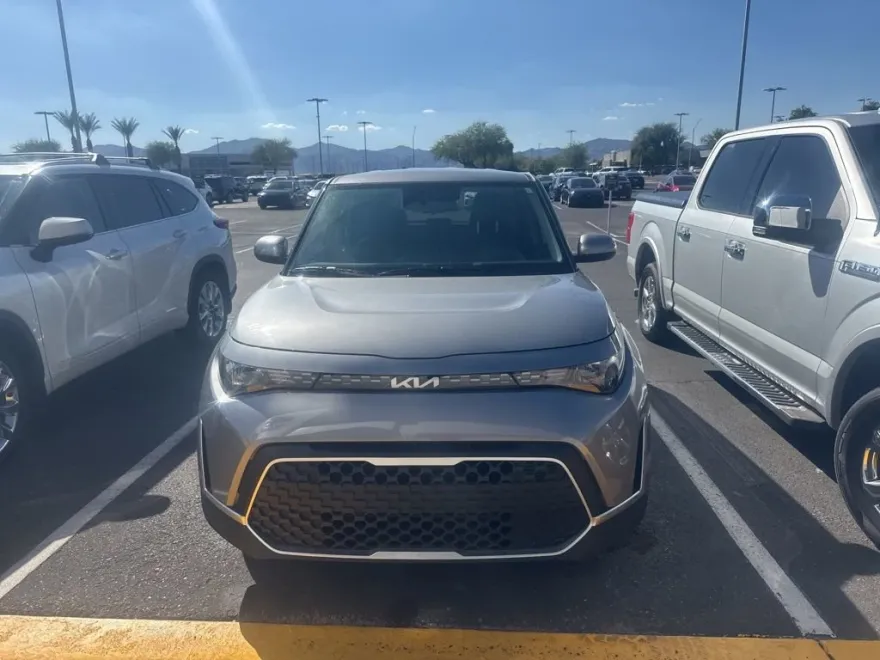 2023 Kia Soul LX S photo 1