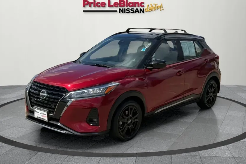 2022 Nissan Kicks SR photo 1
