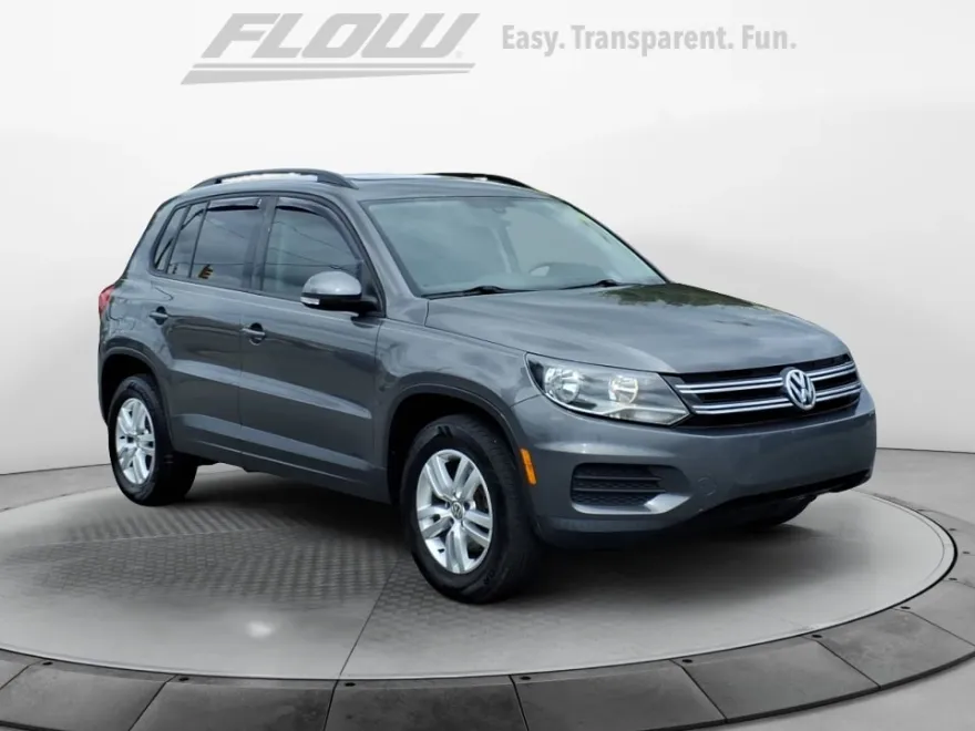 2016 Volkswagen Tiguan S photo 1