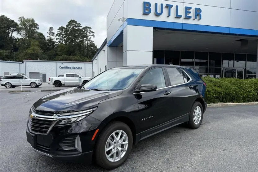 2024 Chevrolet Equinox LT photo 1