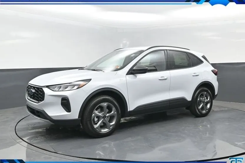 2026 Ford Escape ST-Line photo 1