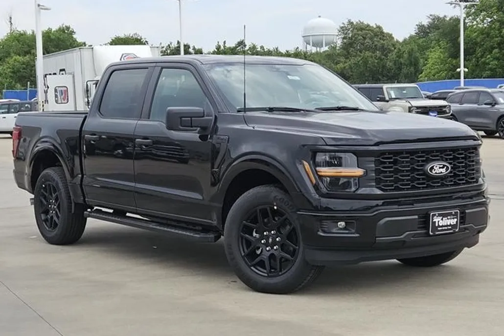 2025 Ford F-150 STX photo 1