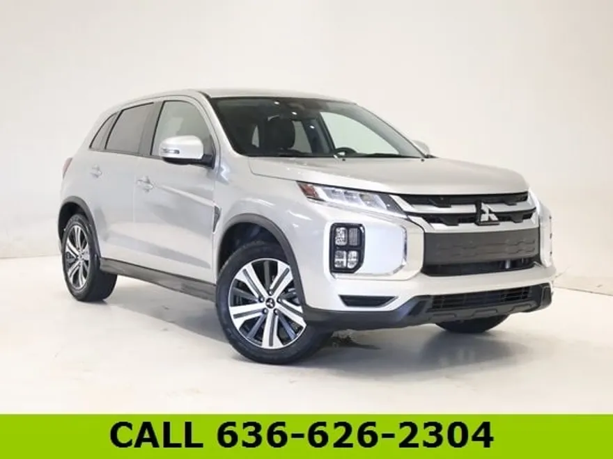 2024 Mitsubishi Outlander Sport SE photo 1