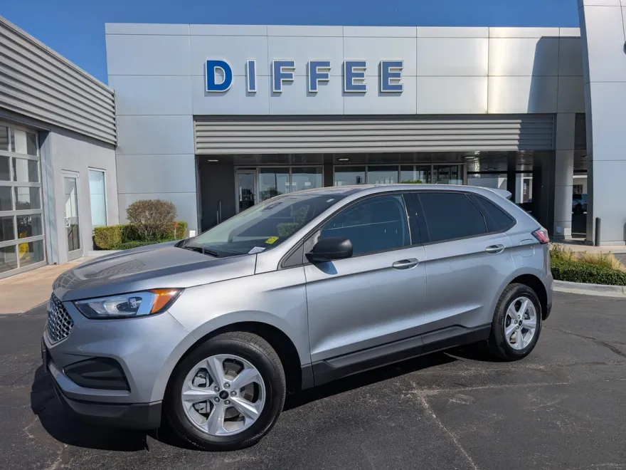 2024 Ford Edge SE photo 1