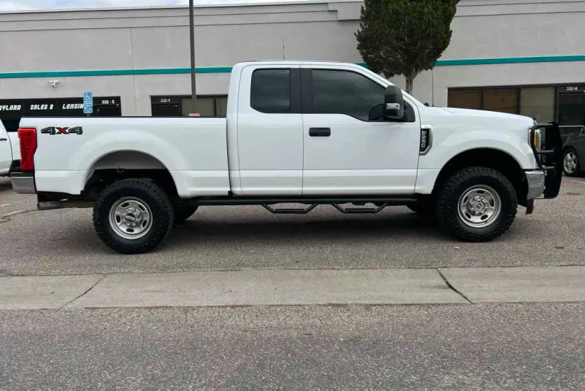 2017 Ford F-250 XL photo 1