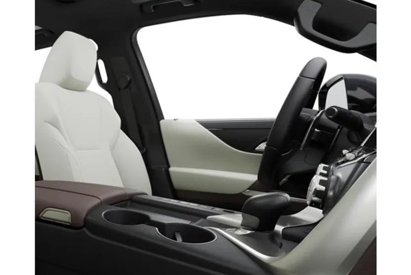 2025 Lexus LX Luxury photo 1