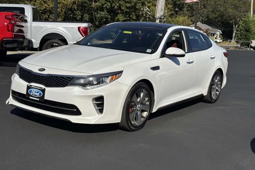 2016 Kia Optima SX Turbo photo 1