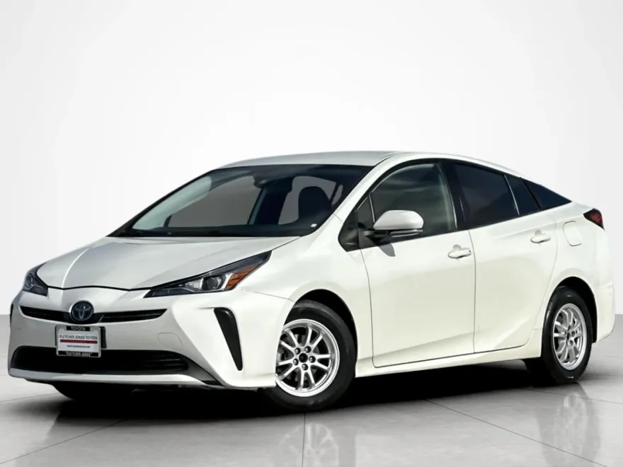 2019 Toyota Prius L Eco photo 1