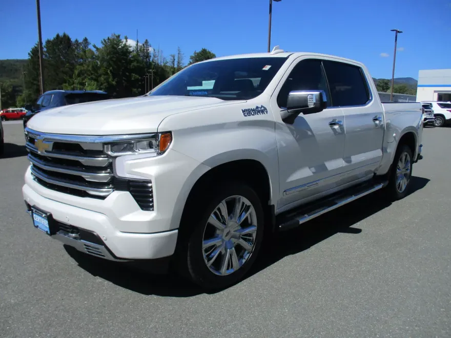 2023 Chevrolet Silverado 1500 High Country photo 1