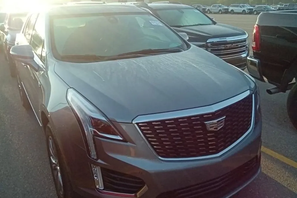 2023 Cadillac XT5 Premium Luxury photo 1