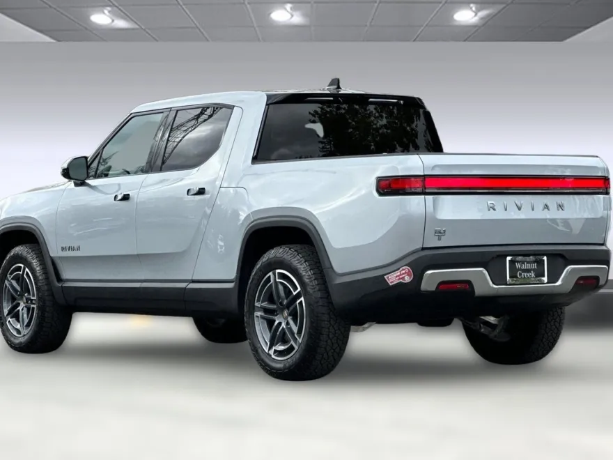 2025 Rivian R1T Adventure photo 1