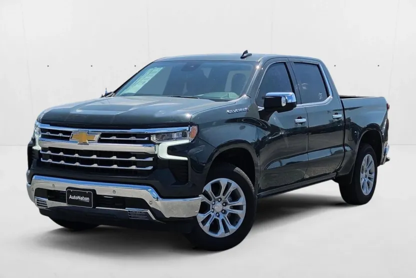 2025 Chevrolet Silverado 1500 LTZ photo 1
