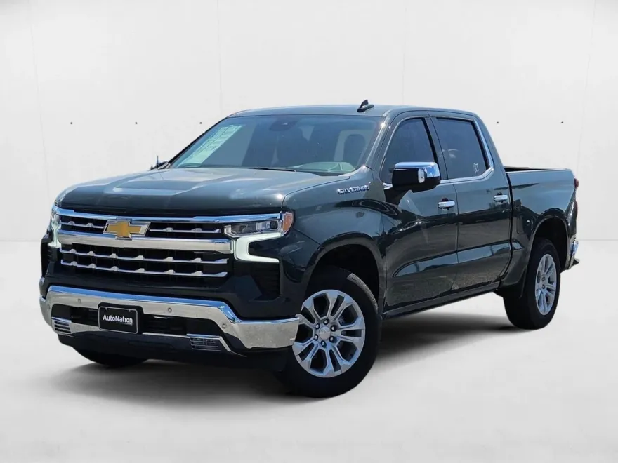 2025 Chevrolet Silverado 1500 LTZ photo 1