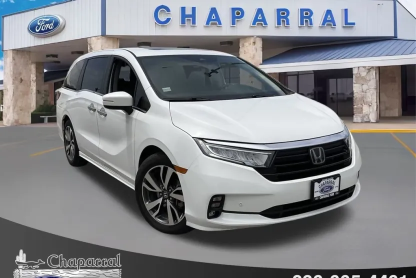 2023 Honda Odyssey Touring photo 1