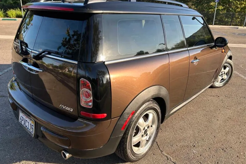 2011 Mini Clubman Base photo 1
