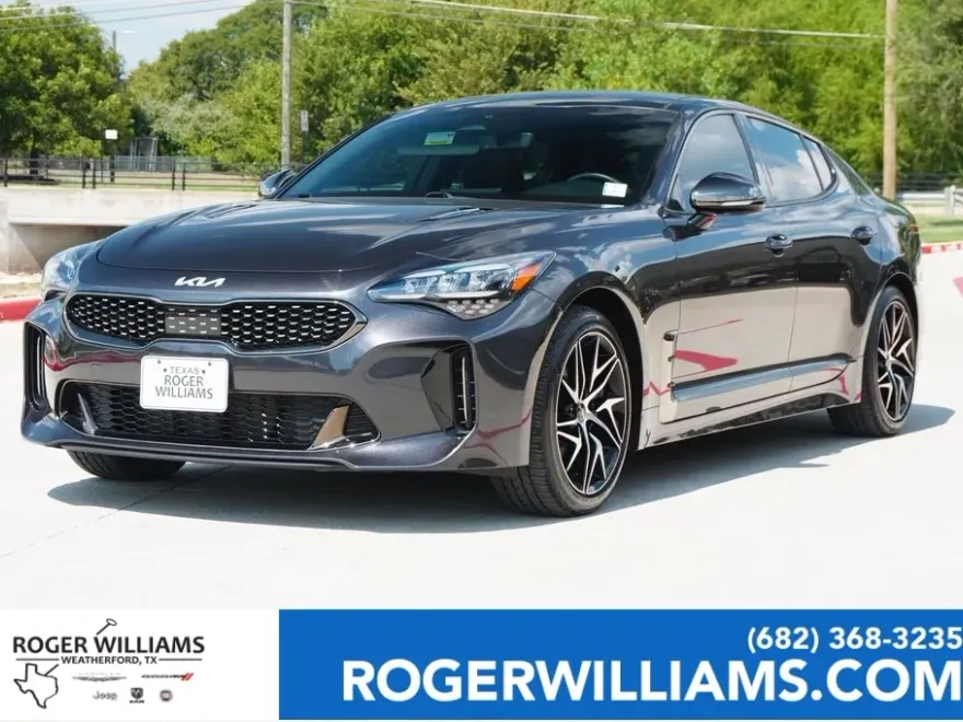 2023 Kia Stinger GT-Line photo 1