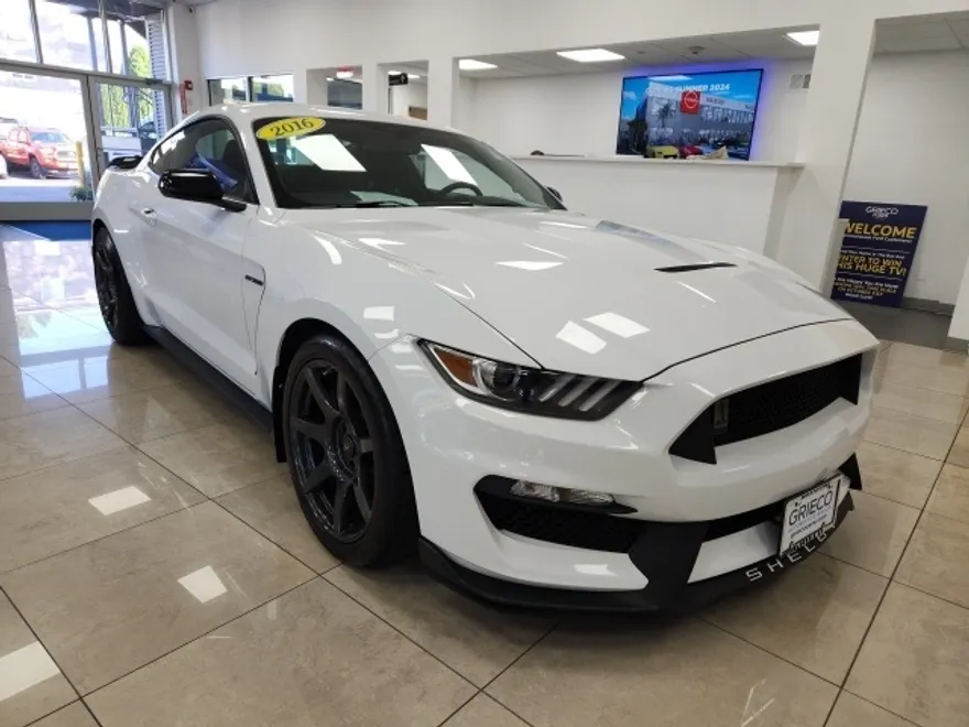 2016 Ford Mustang Shelby GT350 photo 1