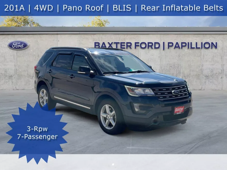 2016 Ford Explorer XLT photo 1
