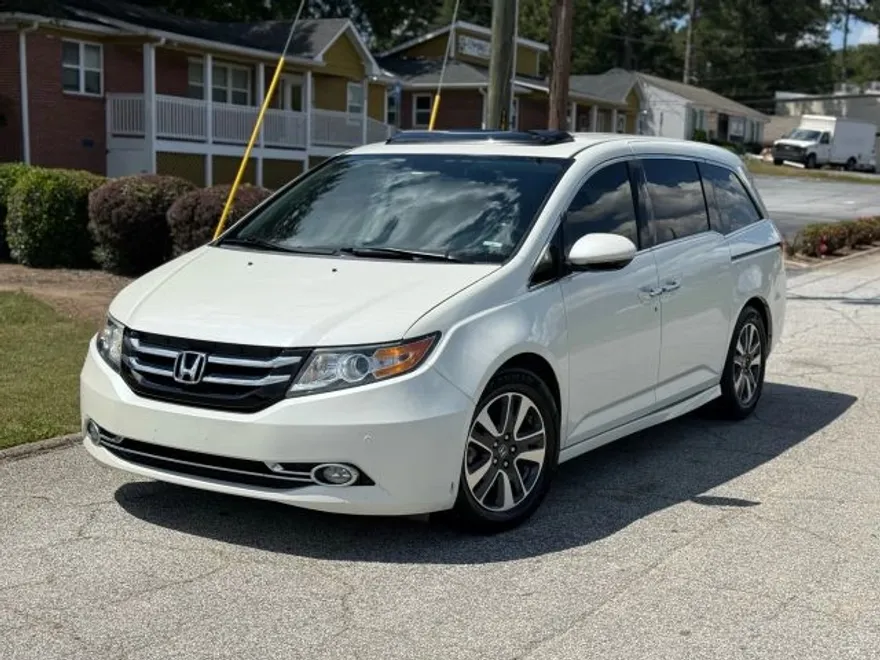 2016 Honda Odyssey Touring Elite photo 1