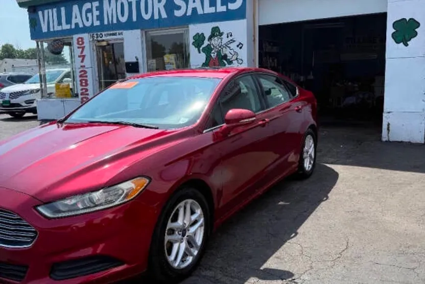 2014 Ford Fusion SE photo 1
