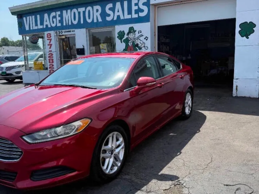 2014 Ford Fusion SE photo 1