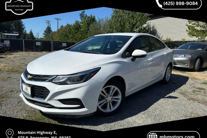 2018 Chevrolet Cruze LT photo 1