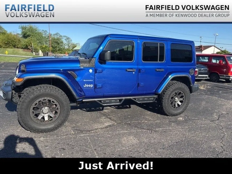 2020 Jeep Wrangler Unlimited Sahara photo 1