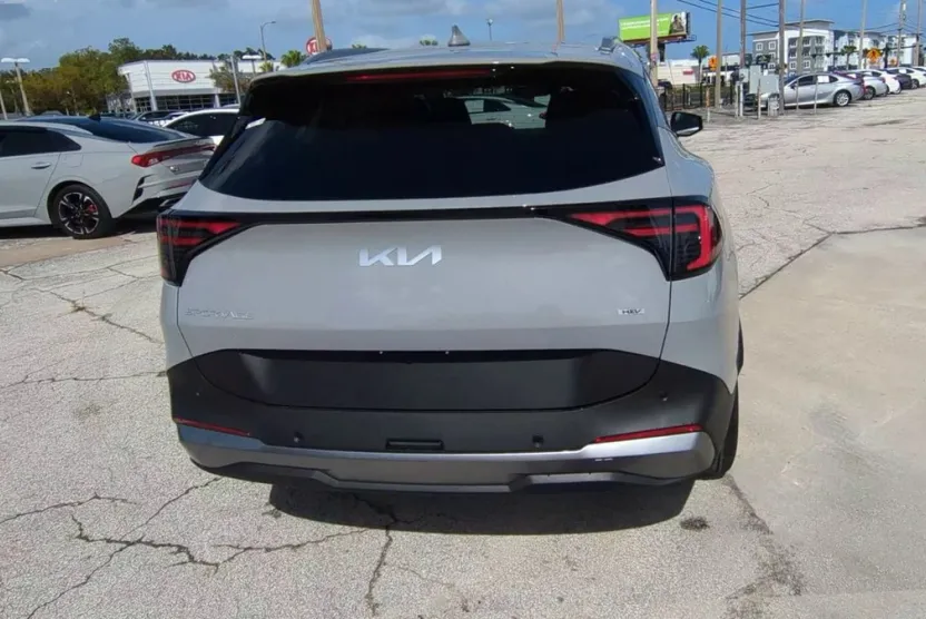 2026 Kia Sportage Hybrid EX photo 1
