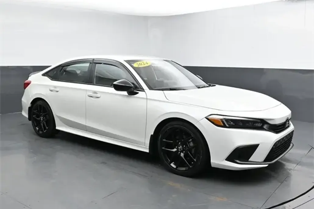 2024 Honda Civic Sport photo 1