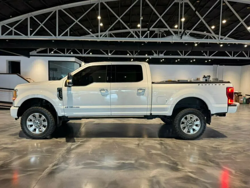 2020 Ford F-250 Platinum photo 1
