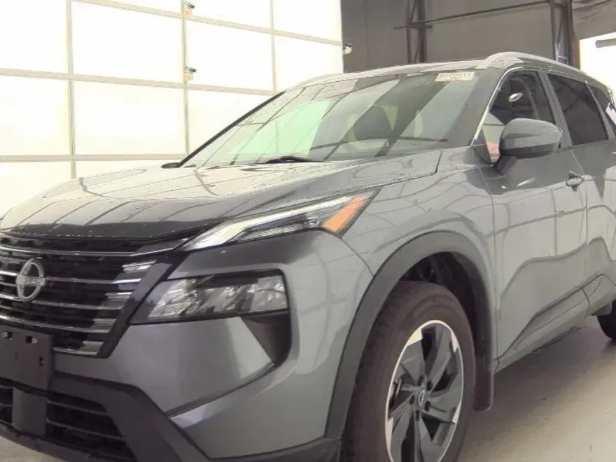 2024 Nissan Rogue SV photo 1
