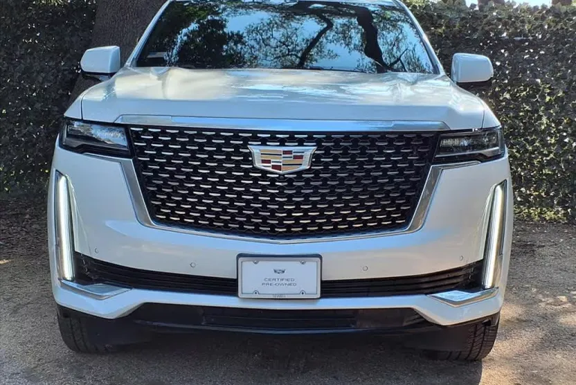 2023 Cadillac Escalade Premium Luxury photo 1