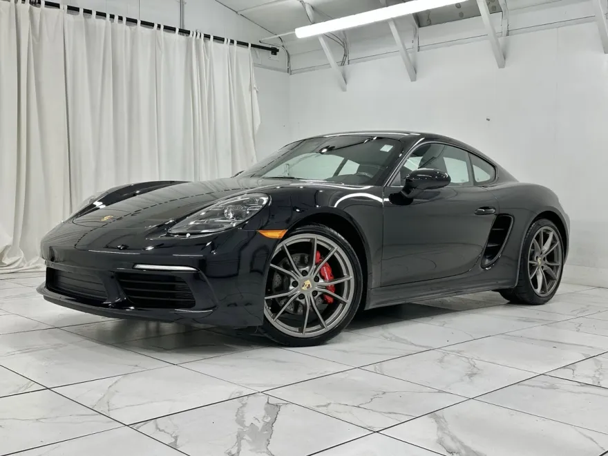 2024 Porsche Cayman S photo 1
